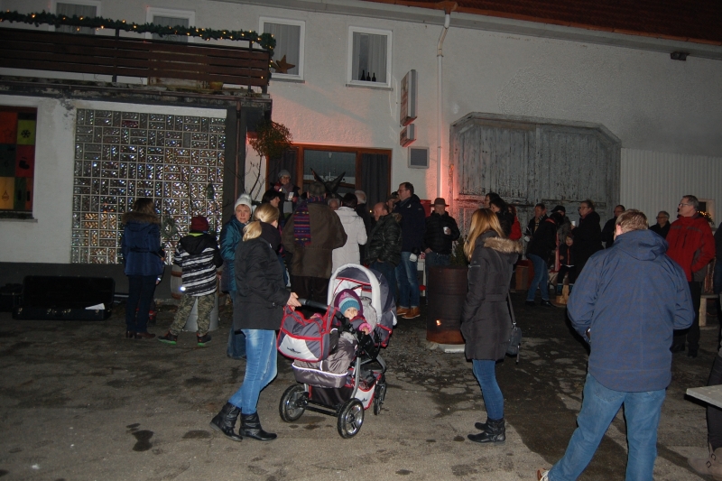 tl_files/sv_rosswangen/Events/2016/Adventsfenster2016_1.JPG